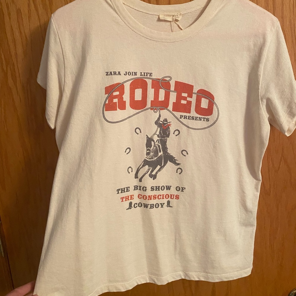 womens distressed rodeo tee